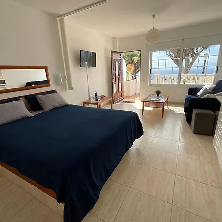 Atlantic Ocean Rest טקורונטה